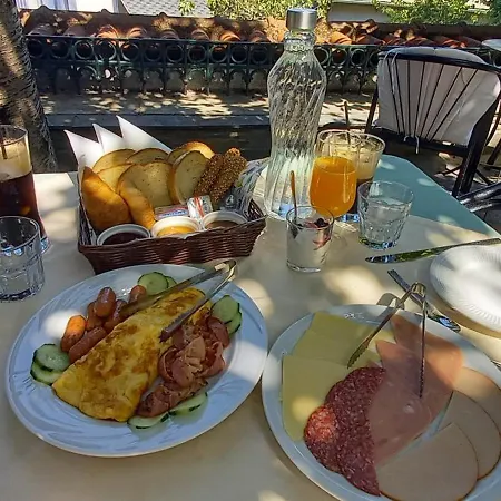 Archontiko Kantartzi פורטאריה