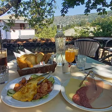 Hotel Archontiko Kantartzi Portariá