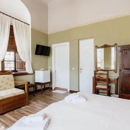 Archontiko Kantartzi מלון