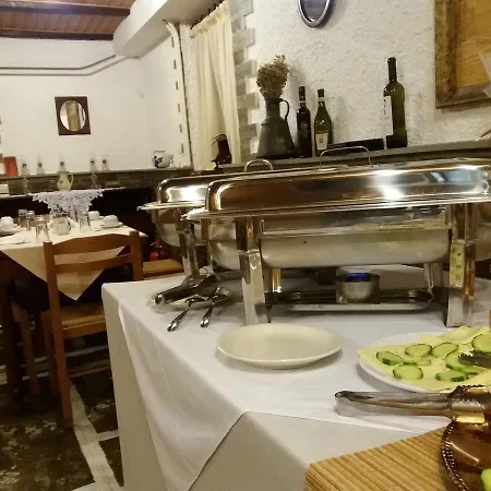 Archontiko Kantartzi מלון